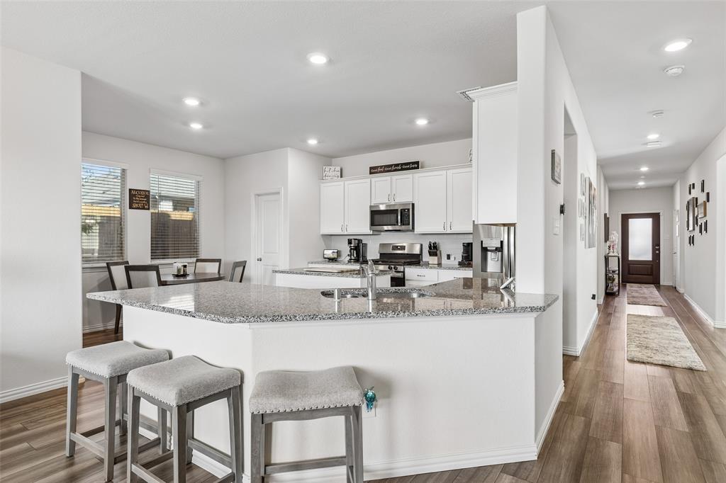 1218 Seurat Court Property Photo 6