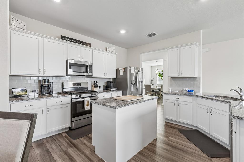 1218 Seurat Court Property Photo 7