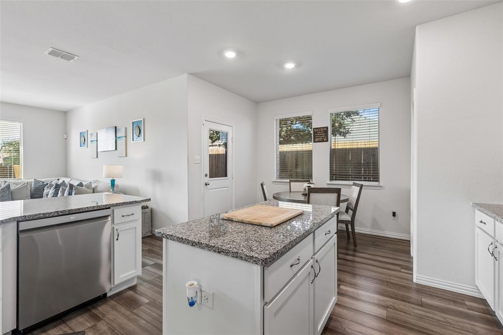 1218 Seurat Court Property Photo 8
