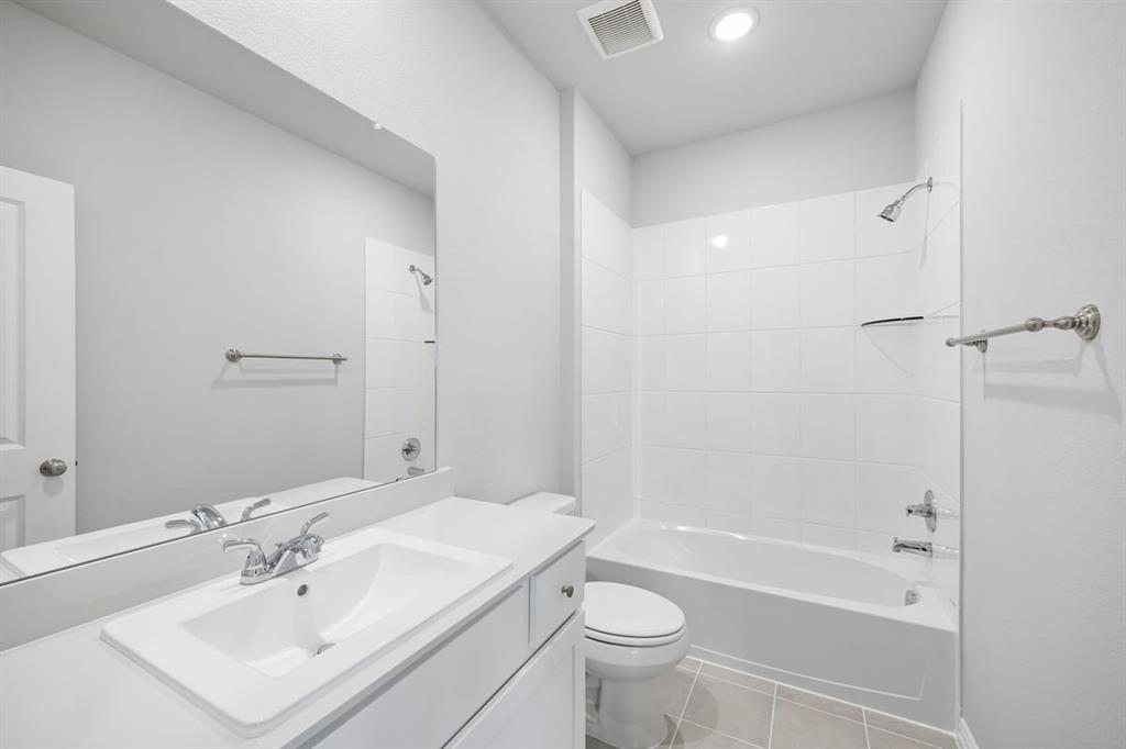 3817 Lakefield Drive Property Photo 25