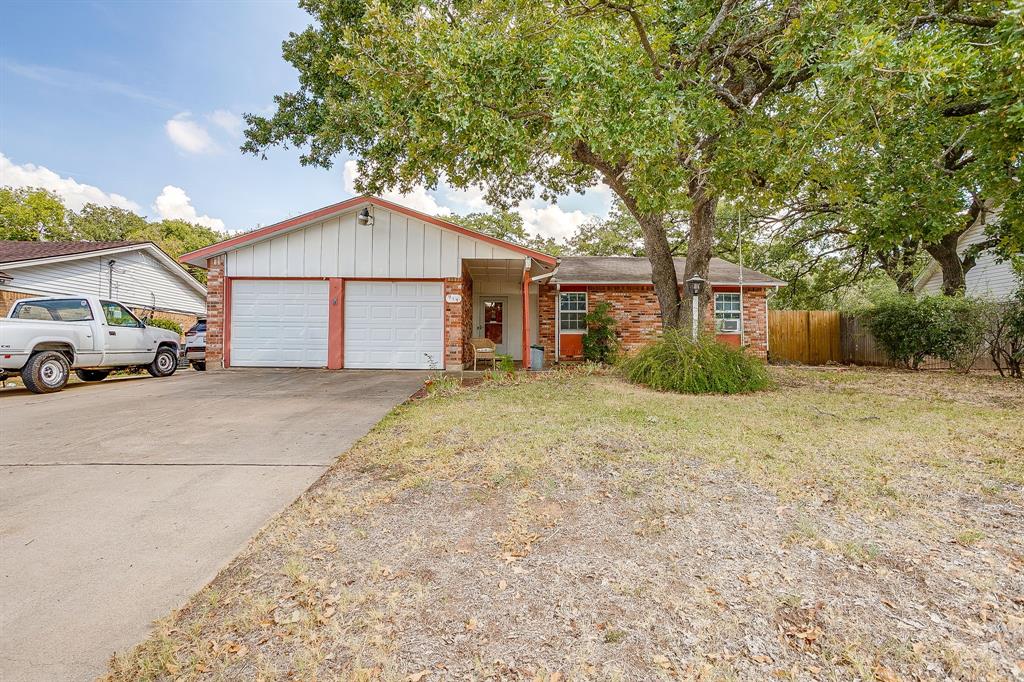 915 Cherry Laurel Lane Property Photo 3