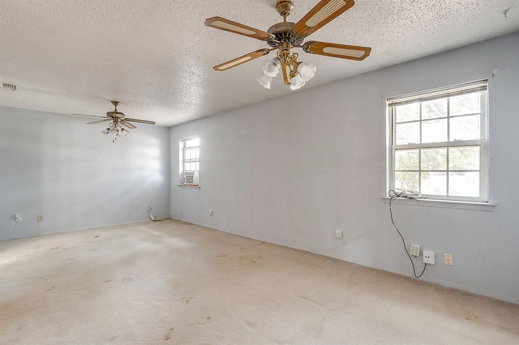 915 Cherry Laurel Lane Property Photo 12