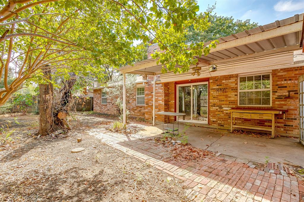 915 Cherry Laurel Lane Property Photo 18