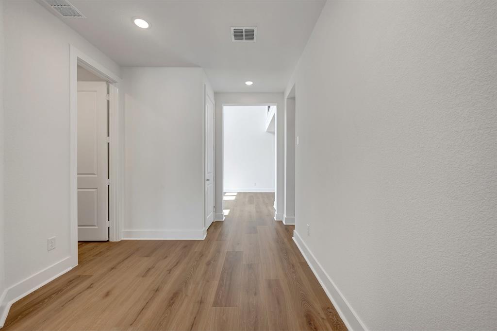 9916 Morning Cloak Drive Property Photo 15