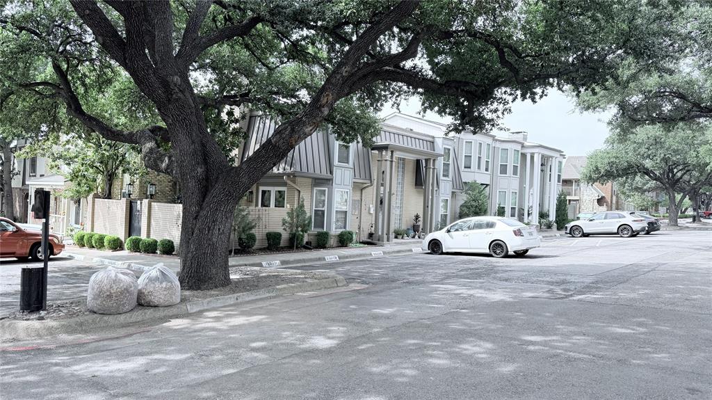 15929 Archwood Lane 1035 Property Photo 1