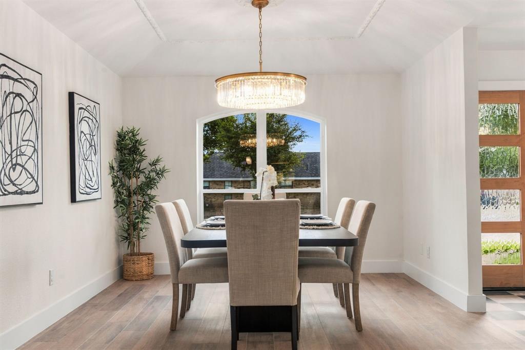 12804 Whispering Hills Drive Property Photo 6