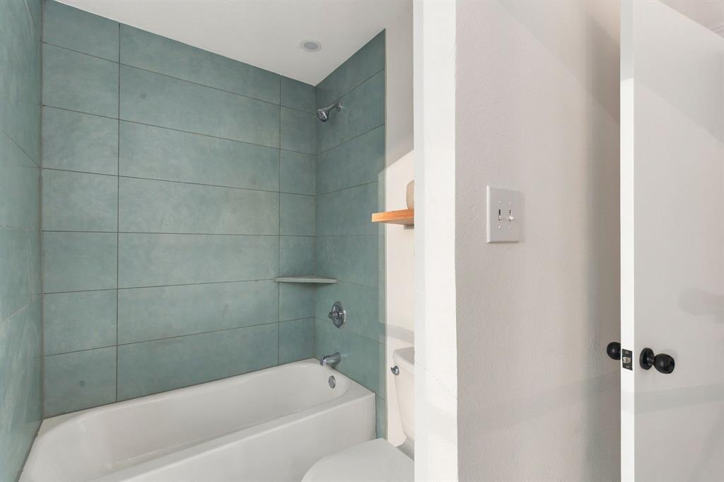 12804 Whispering Hills Drive Property Photo 36