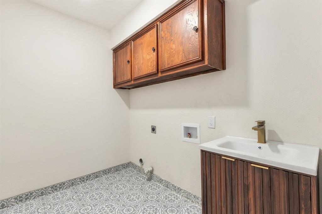 12804 Whispering Hills Drive Property Photo 37