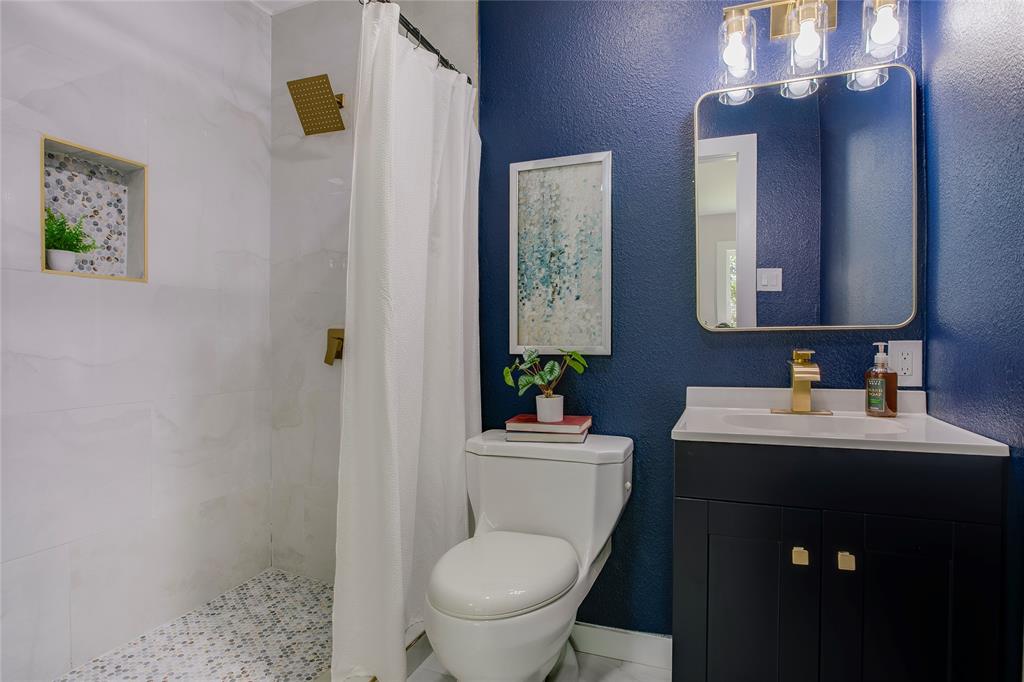 2635 Gladstone Drive Property Photo 29