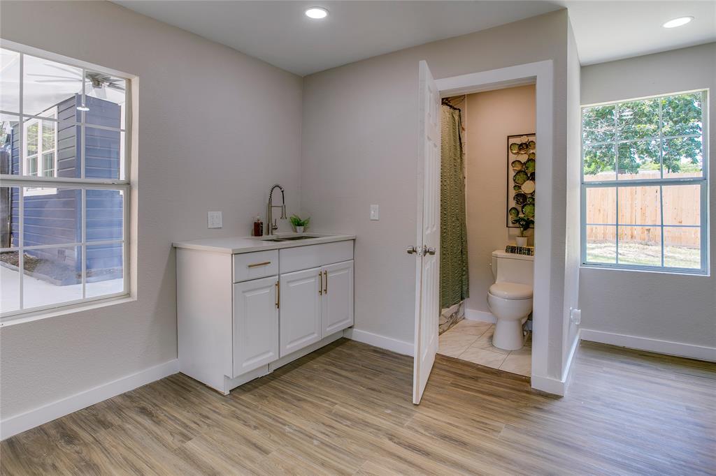 2635 Gladstone Drive Property Photo 33