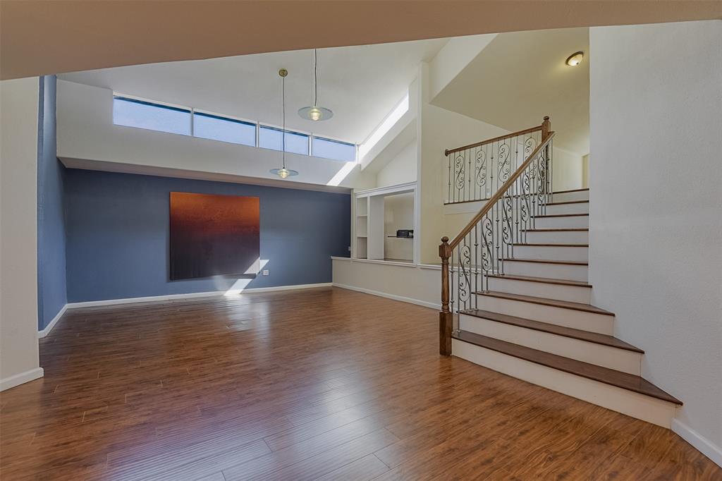 2210 Winter Sunday Way Property Photo 3