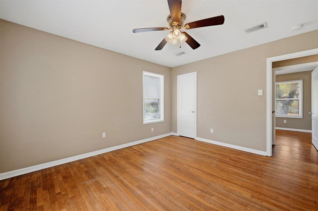 302 W Dexter Street Property Photo 14