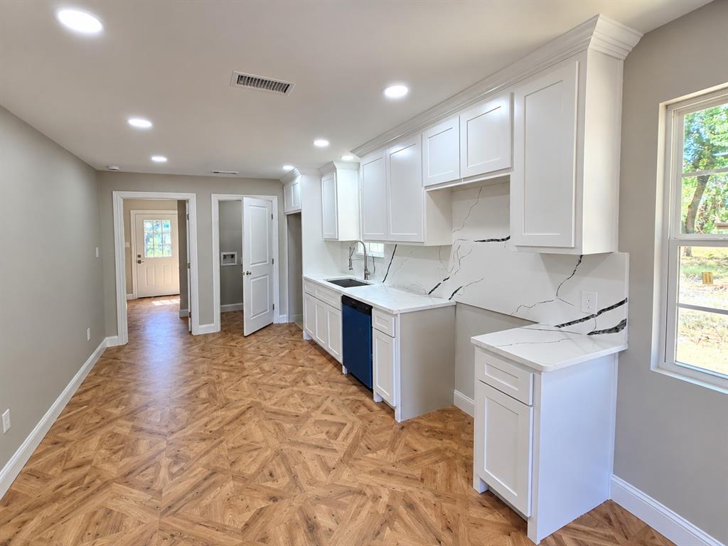 1128 W Bullock Street Property Photo 1