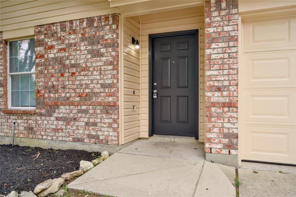 829 Santa Rosa Drive Property Photo 2