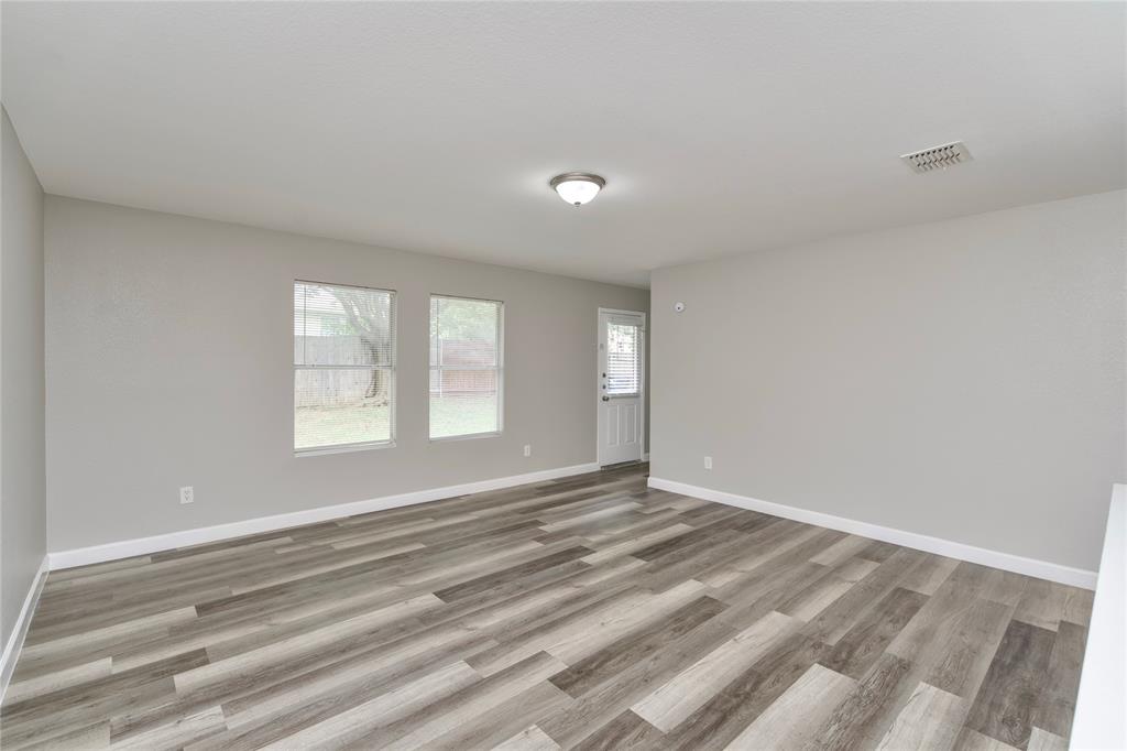 829 Santa Rosa Drive Property Photo 5