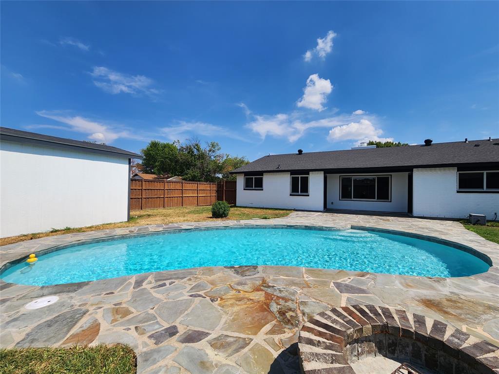 5300 Queenlily Court Property Photo 1