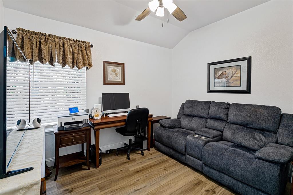 3724 Chapin Court Property Photo 13