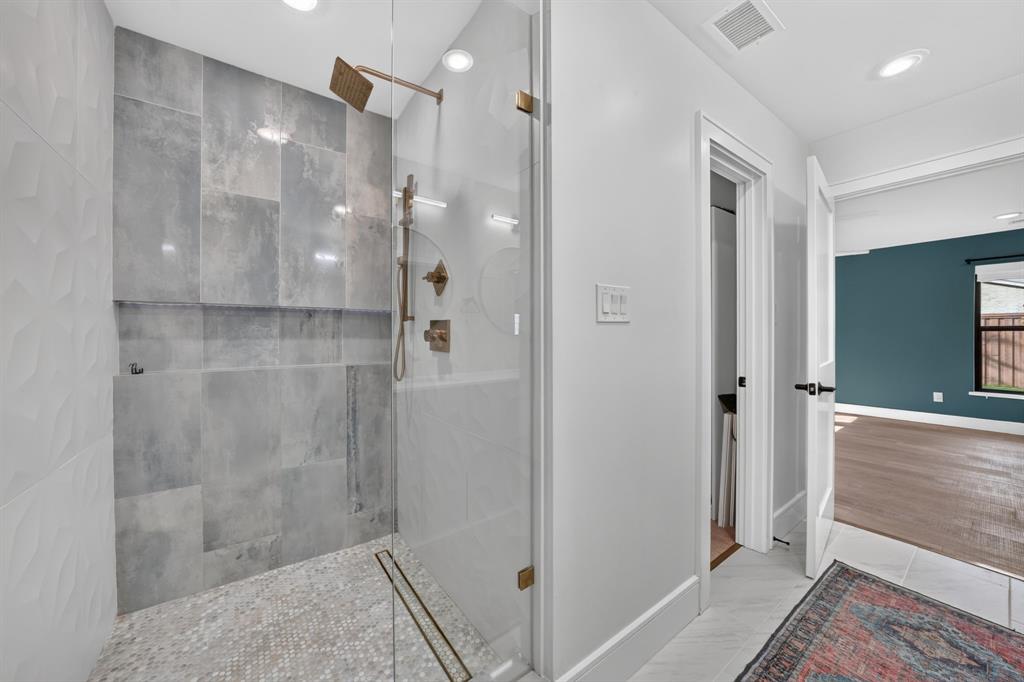 3911 Highgrove Drive Property Photo 22