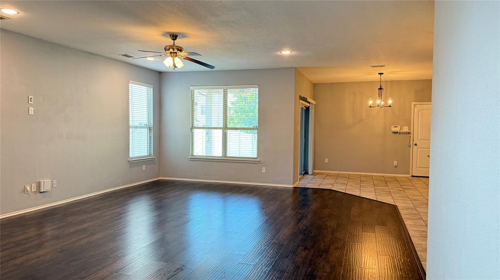 1009 Bruni Court Property Photo 5