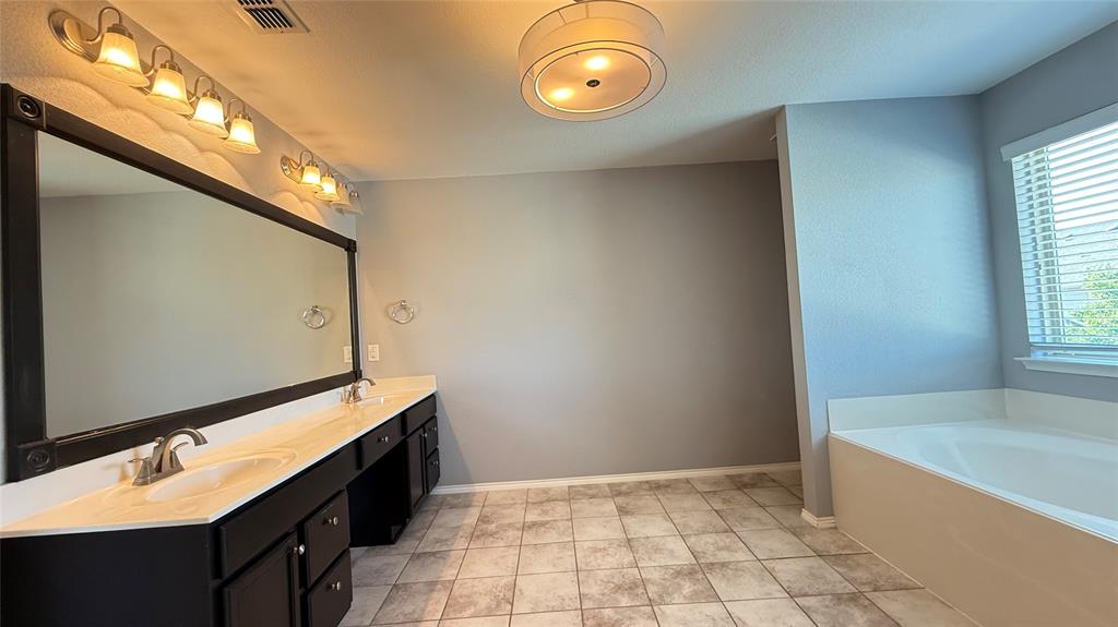 1009 Bruni Court Property Photo 22