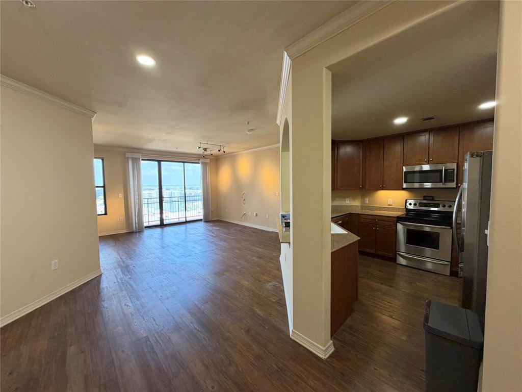 330 Las Colinas Boulevard 1006 Property Photo 6