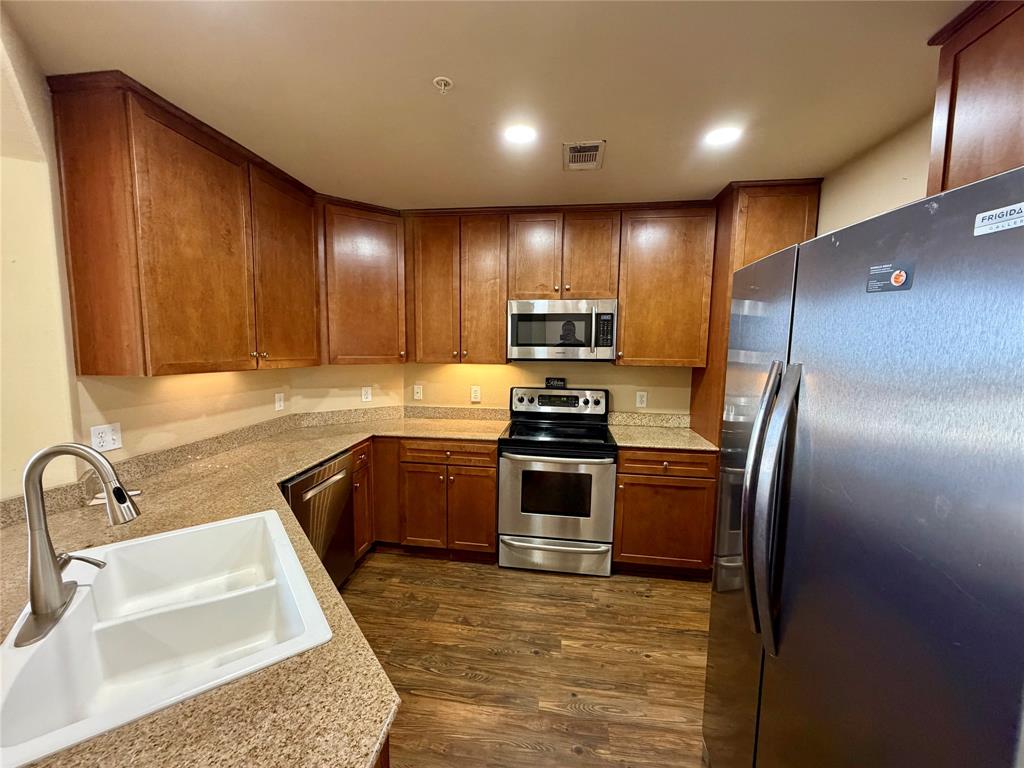 330 Las Colinas Boulevard 1006 Property Photo 7