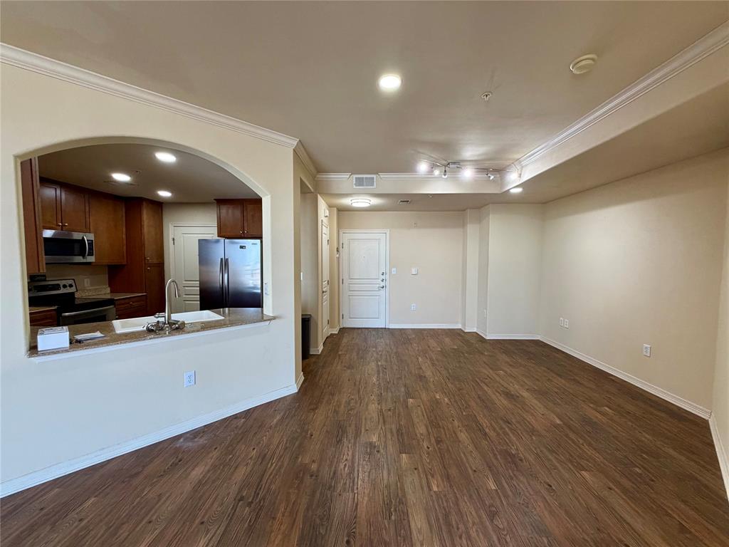 330 Las Colinas Boulevard 1006 Property Photo 9