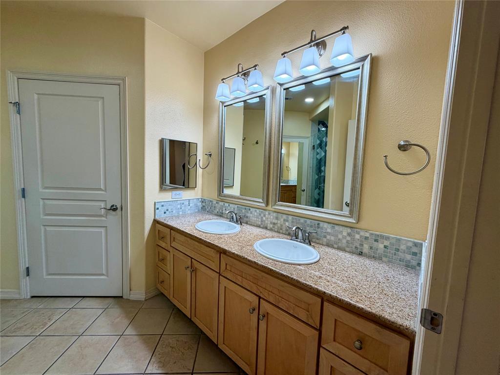 330 Las Colinas Boulevard 1006 Property Photo 14