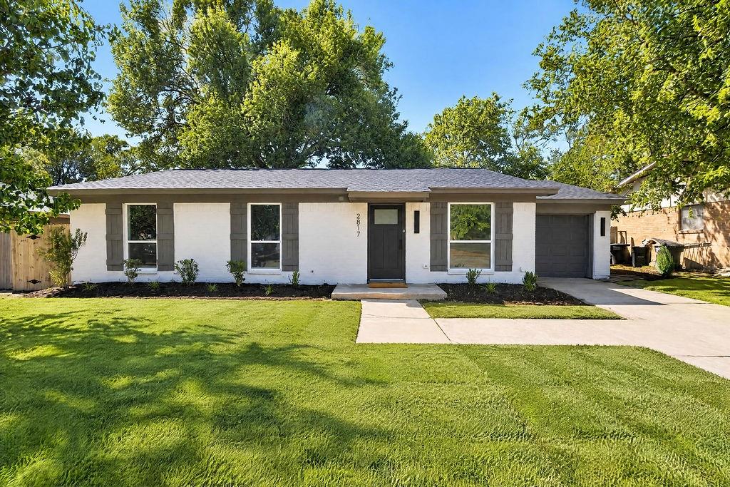 2817 Ladona Drive Property Photo 1