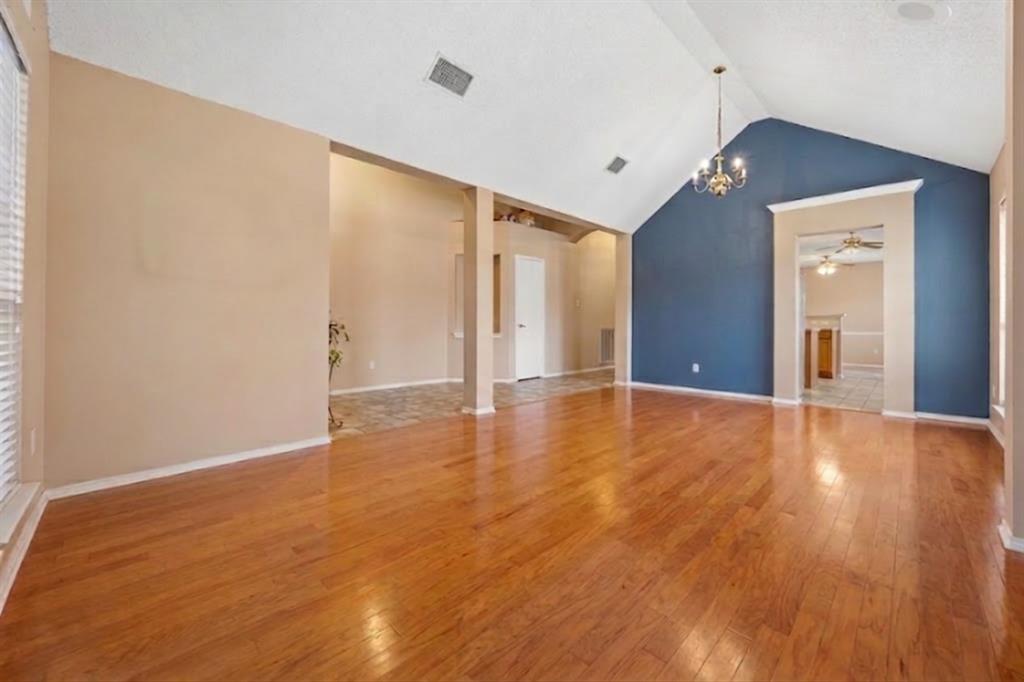 6712 Braeview Drive Property Photo 3