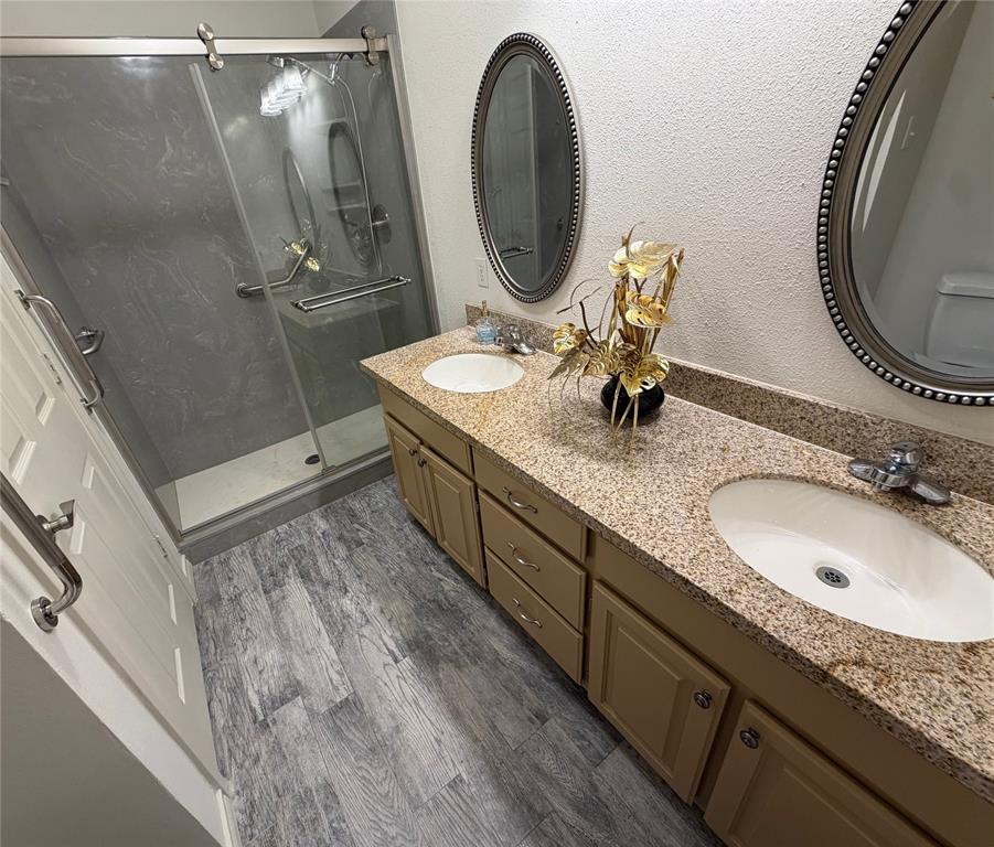 1107 Oxford Drive Property Photo 12