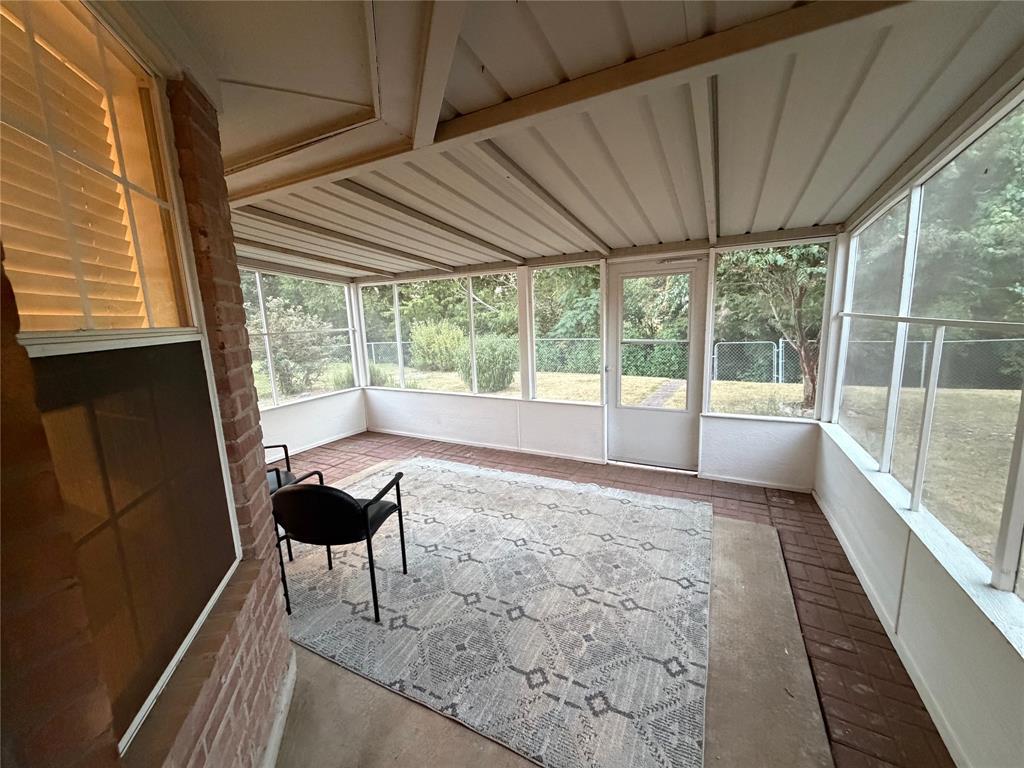 1107 Oxford Drive Property Photo 14
