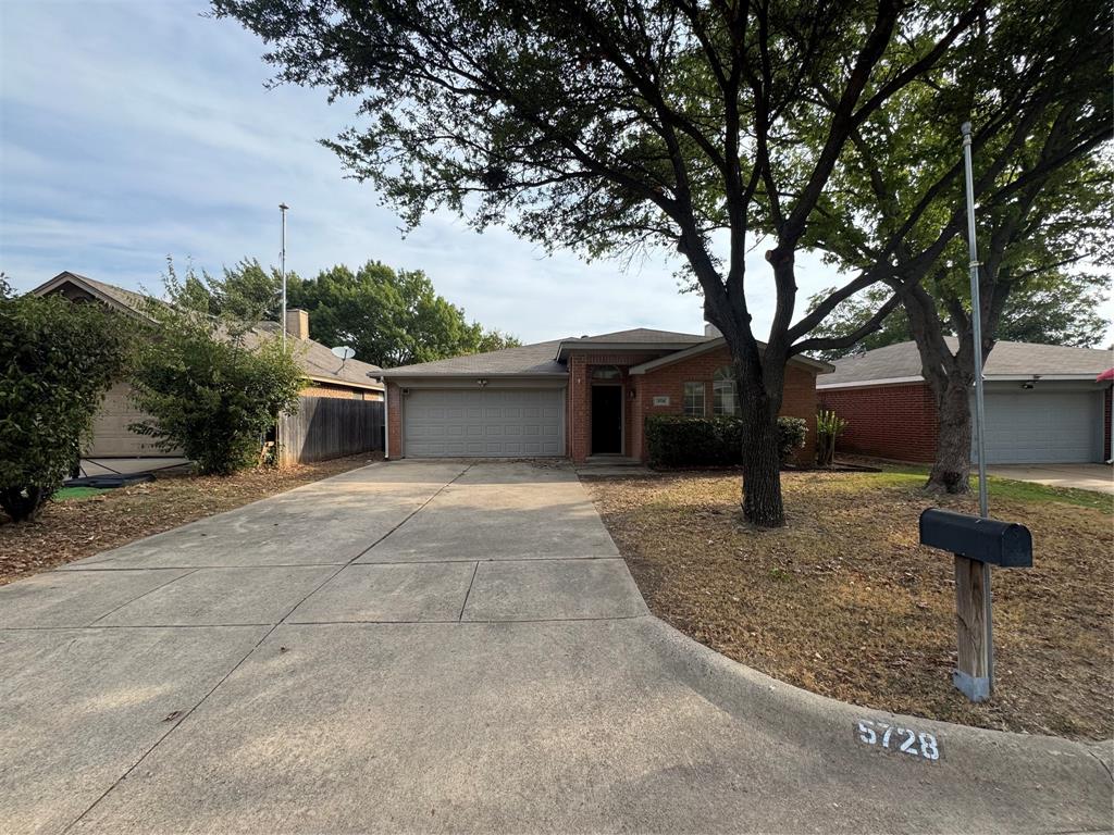 5728 Northfield Drive Property Photo 1