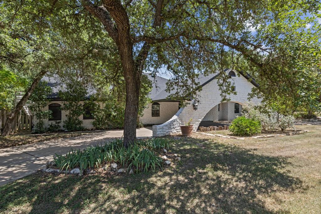 349 Arrowhead Point Road Property Photo 4