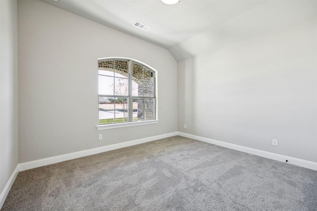 137 Cross Timbers Street Property Photo 5