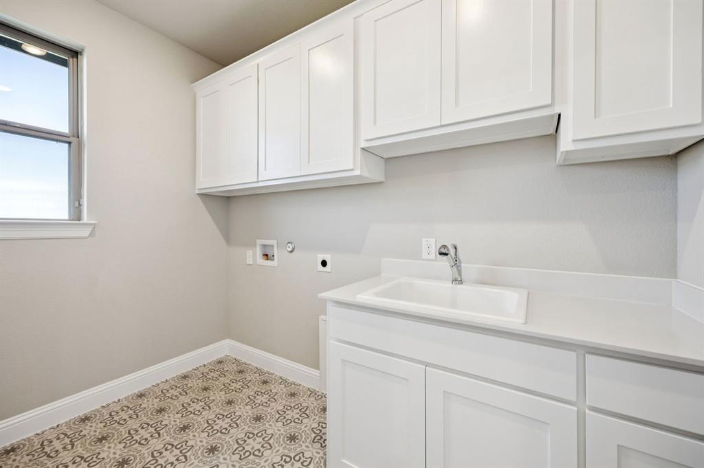 137 Cross Timbers Street Property Photo 10