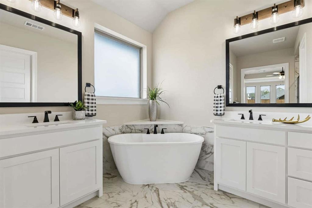 137 Cross Timbers Street Property Photo 14