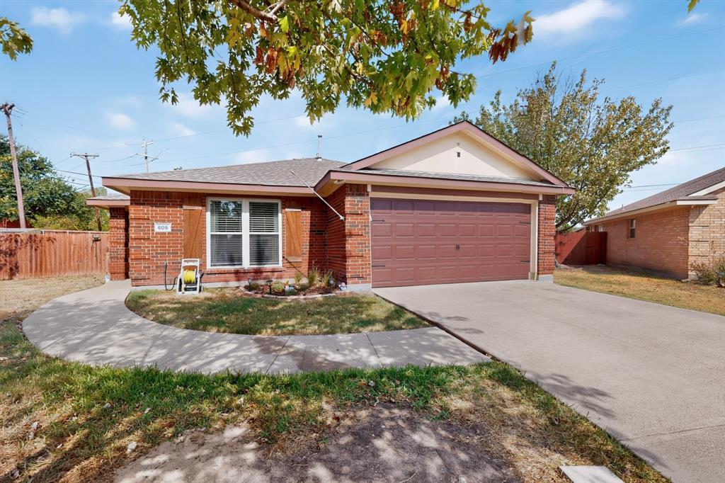 609 Haymeadow Drive Property Photo 1