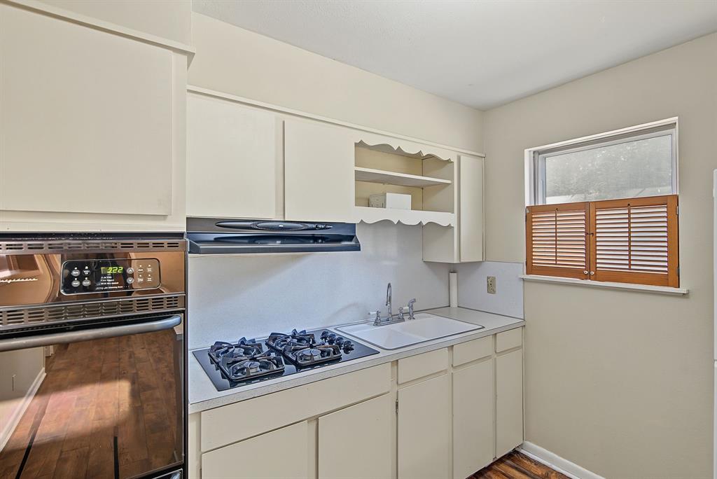 2845 Alkay Drive Property Photo 10