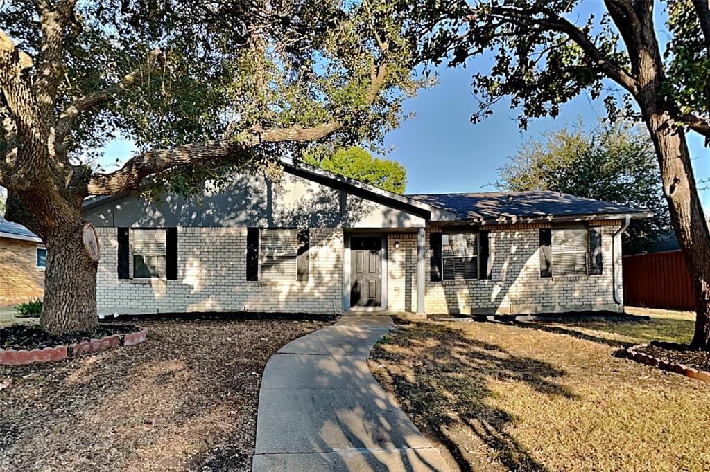 3905 Branch Hollow Drive Property Photo 1
