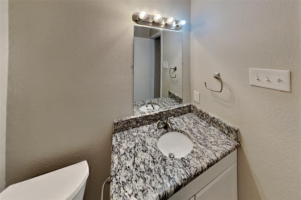 3905 Branch Hollow Drive Property Photo 13