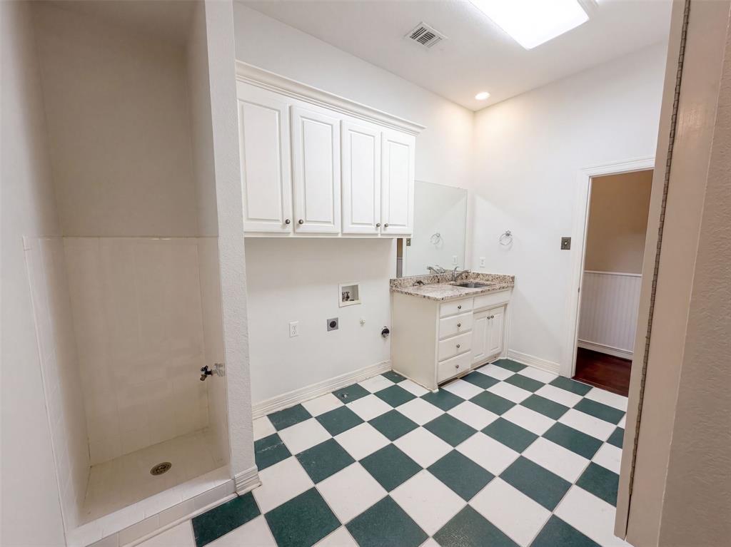 619 Edgewood Lane Property Photo 25