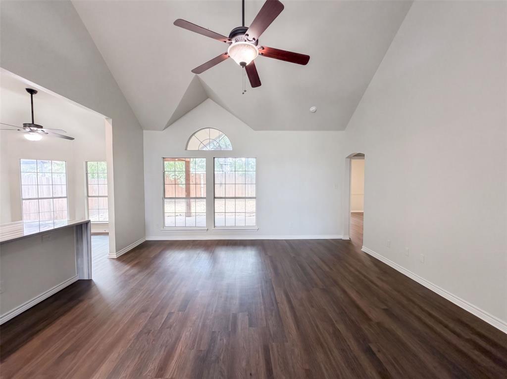 5821 Starboardway Drive Property Photo 3