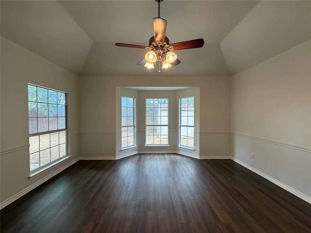 5821 Starboardway Drive Property Photo 4