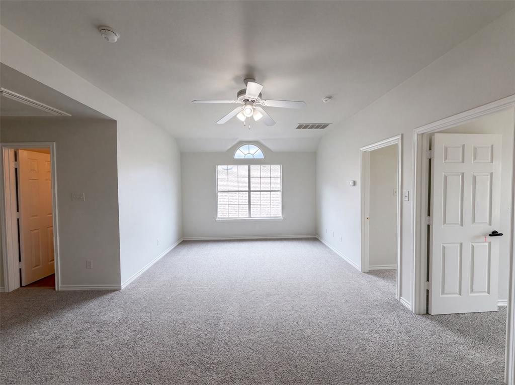 5821 Starboardway Drive Property Photo 6