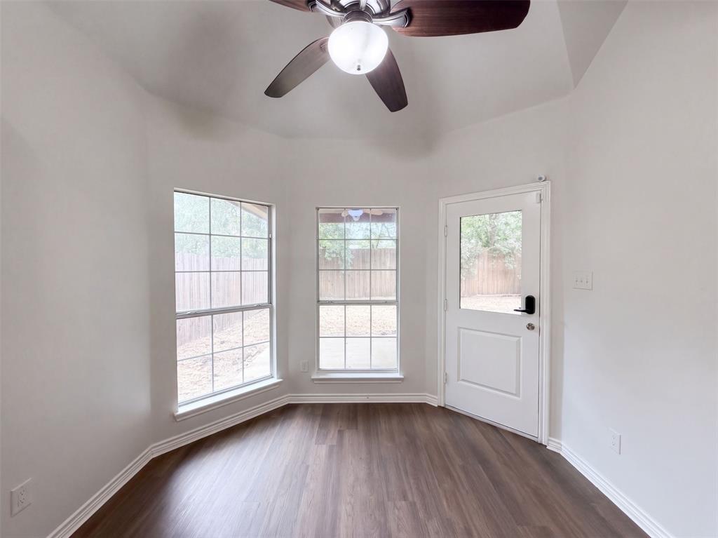 5821 Starboardway Drive Property Photo 8