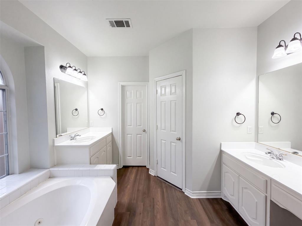 5821 Starboardway Drive Property Photo 15
