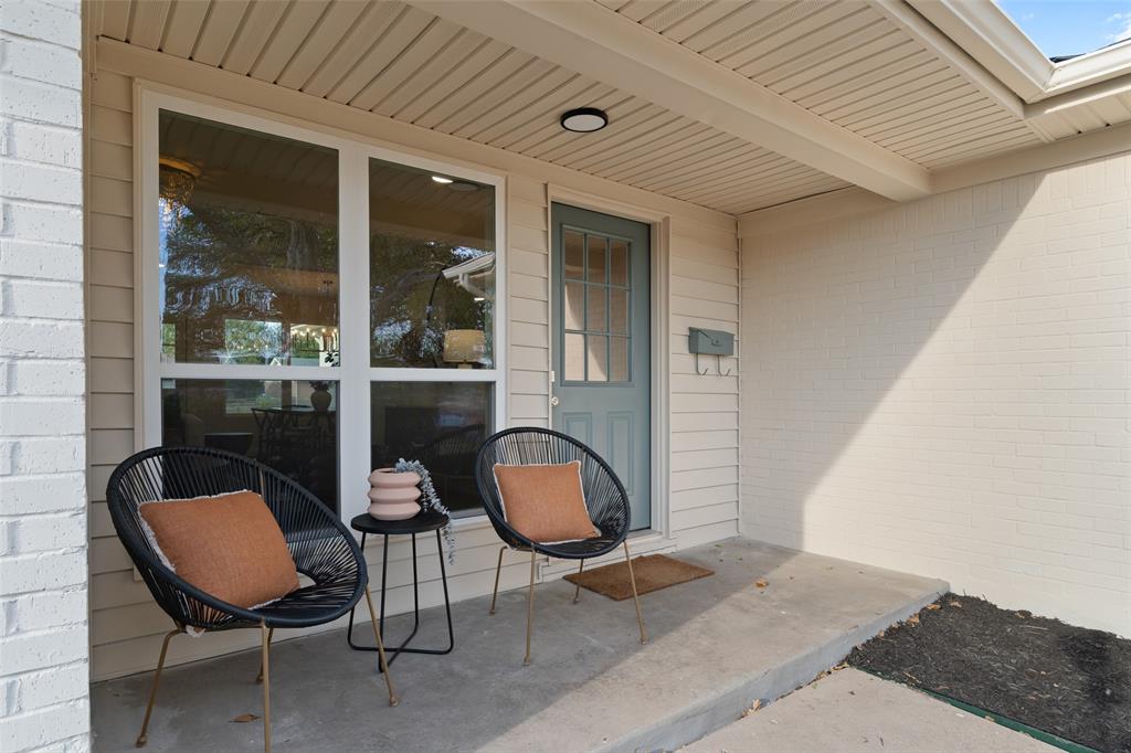 613 E Tyler Street Property Photo 3