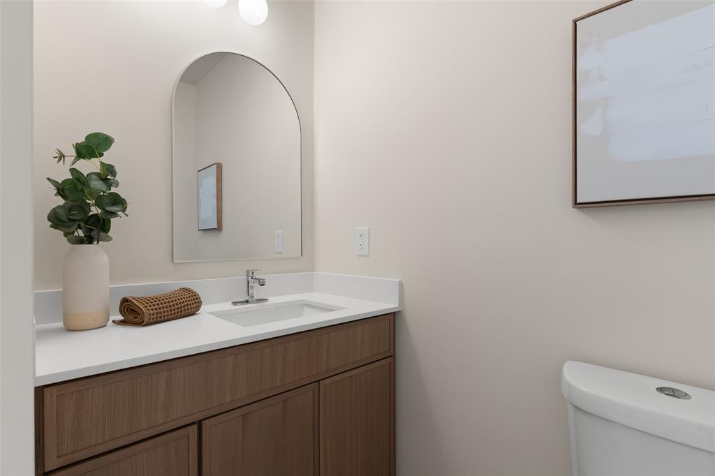 613 E Tyler Street Property Photo 13