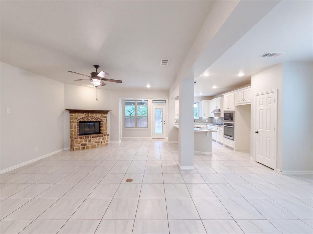 9332 Kaitlyn Court Property Photo 4